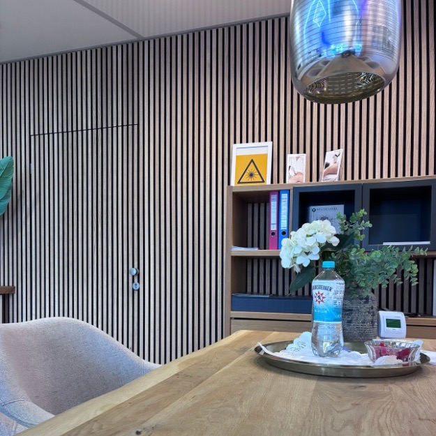 Empfangsbereich im La Belle Beauty Studio Hilden – stilvolles Ambiente